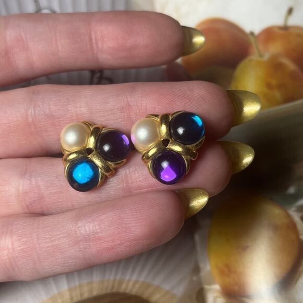 Vintage Trifari gold blue purple stone stud earrings